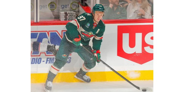 Auf dem Eishockey-Schlachtfeld sind Spieler auf jeder Position unverzichtbare Mitglieder des Teams.